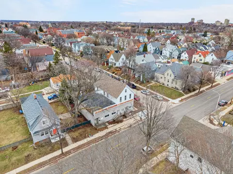 630 E Locust St 628-634, Milwaukee, WI 53212