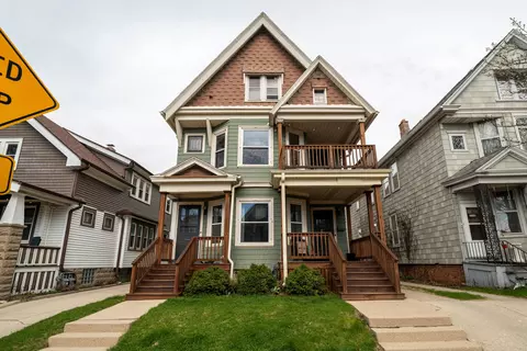 2556 S Brisbane #2558, Milwaukee, WI 53207