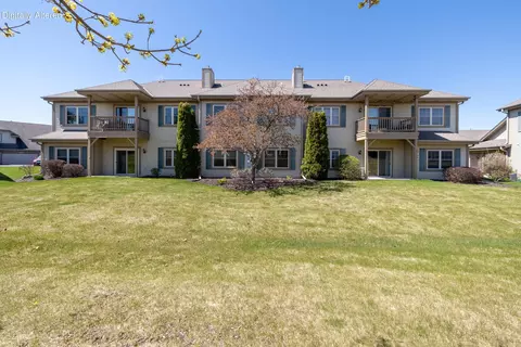 n55w17164 Ravenwood, Menomonee Falls, WI 53051