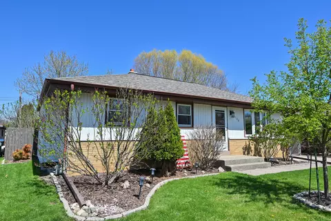 8100 W Tesch, Milwaukee, WI 53220