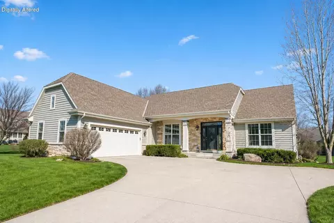 2844 Oakmont, East Troy, WI 53120