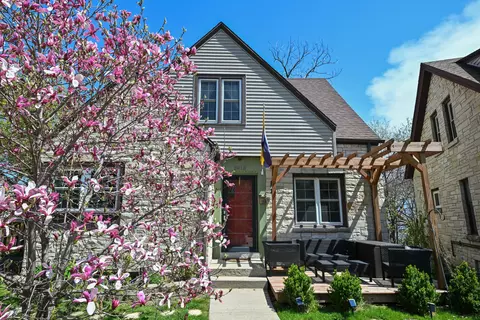 5418 W Notre Dame, Milwaukee, WI 53208