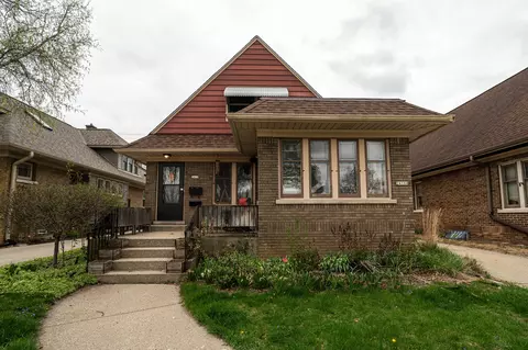 2410 N 61st, Wauwatosa, WI 53213