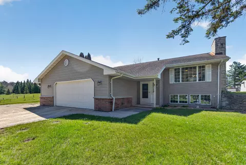 1569 County Highway A, Farmington, WI 53090