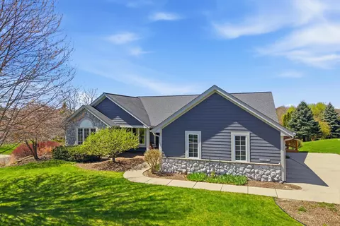 w136n6719 Claas, Menomonee Falls, WI 53051