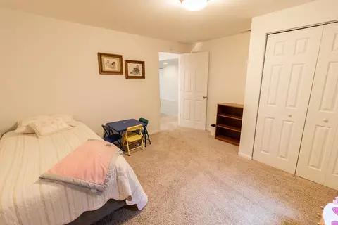 Bedroom - 1404 Willow, Harvard, IL 60033 photo 7 of 8