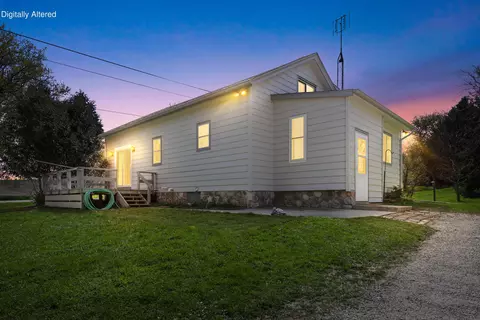 W1852 Washington, Ashippun, WI 53066