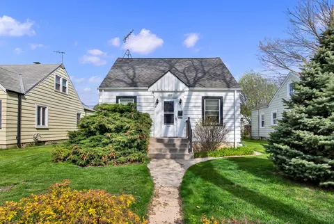 3326 S Lenox, Milwaukee, WI 53207
