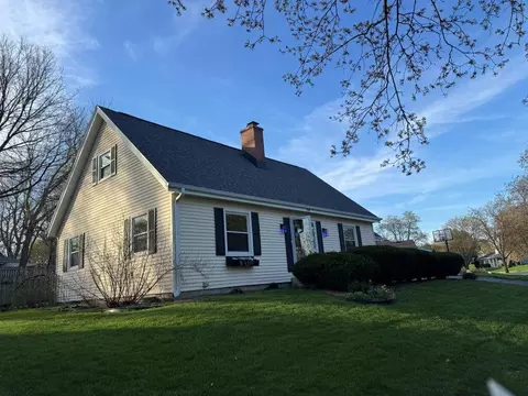190 Debbie, Waukesha, WI 53189