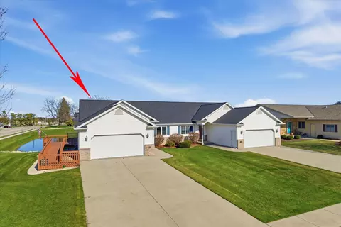 11 S 1st, Oostburg, WI 53070