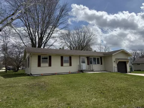 1604 Calumet, New Holstein, WI 53061