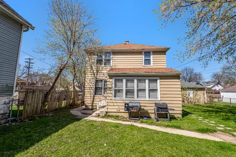5015 N 38th, Milwaukee, WI 53209