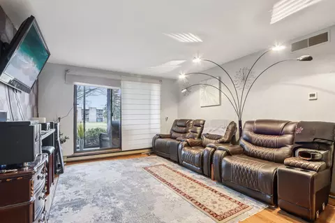 3759 N 88th #106, Milwaukee, WI 53222