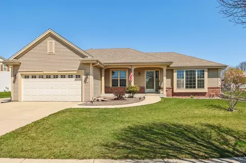 713 Bridlewood, Watertown, WI 53094