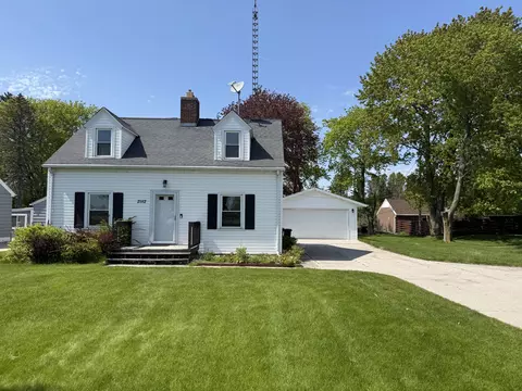 2912 Memorial, Two Rivers, WI 54241