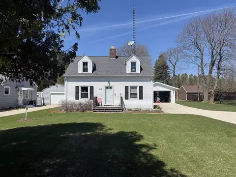2912 Memorial, Two Rivers, WI 54241