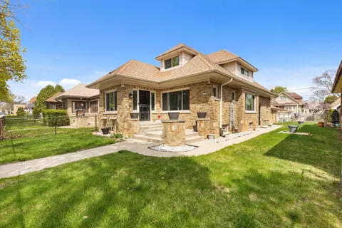 4230 N 25th, Milwaukee, WI 53209