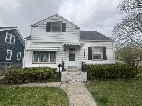 9200 W Swan, Milwaukee, WI 53225