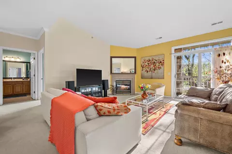 13050 W Bluemound #307, Elm Grove, WI 53122