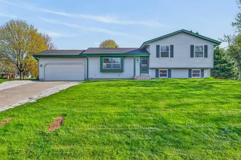 2840 W Southland, Franklin, WI 53132