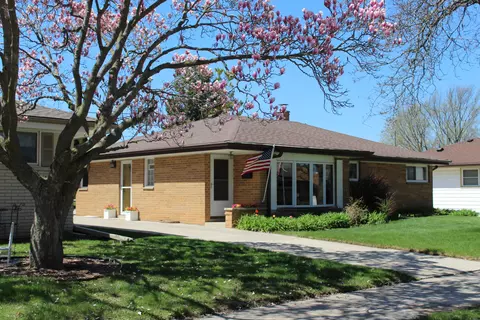 6017 S Delaware, Cudahy, WI 53110