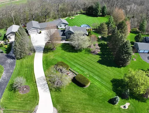 25610 Deer Rdg, Norway, WI 53185