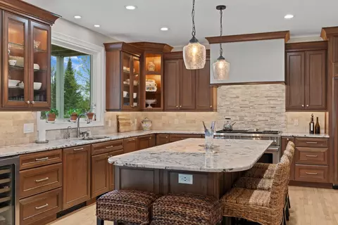 w303n8728 Woodland, Merton, WI 53029