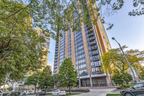 929 N Astor #605, Milwaukee, WI 53202