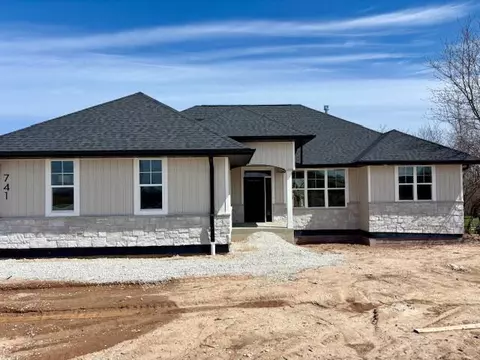 741 Northwood, Manitowoc, WI 54220