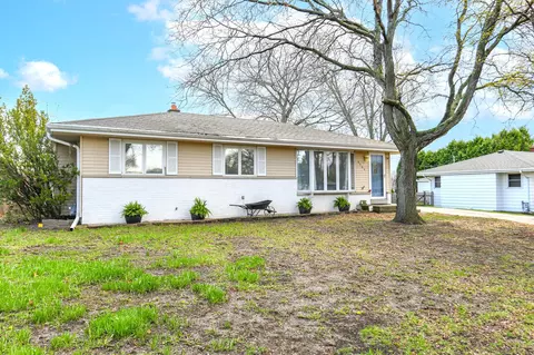 5564 S 33rd, Milwaukee, WI 53221