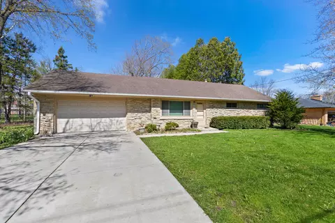 8727 N Kildeer, Brown Deer, WI 53209