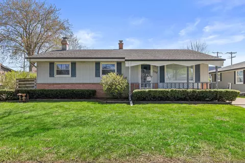 3317 Kennsington Sq, Sturtevant, WI 53177