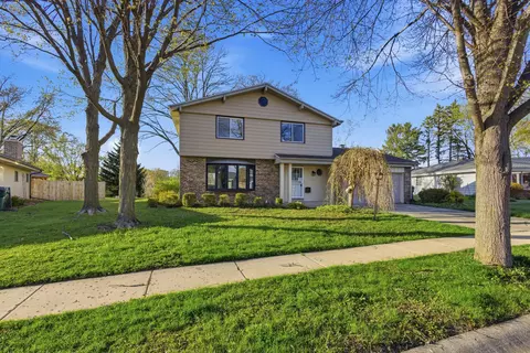 5782 Rustic, Greendale, WI 53129