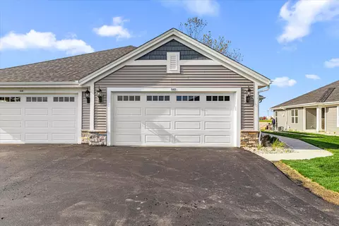 540 Hunter Oaks #0602, Watertown, WI 53094