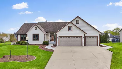 1227 Wegner, Mukwonago, WI 53149