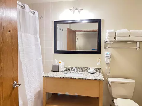Bath - Undisclosed, Lyons, WI 53147 photo 1 of 1