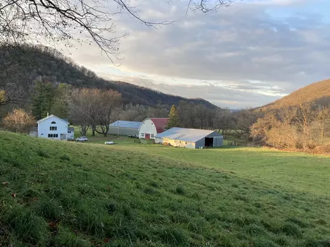 36415 Homer Vly, Winona, MN 55987