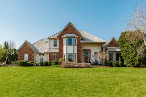 19385 Hayden, Brookfield, WI 53045