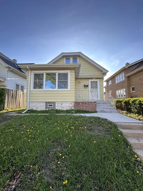 2051 S 57th, West Allis, WI 53219