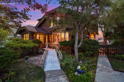 3132 S New York, Milwaukee, WI 53207