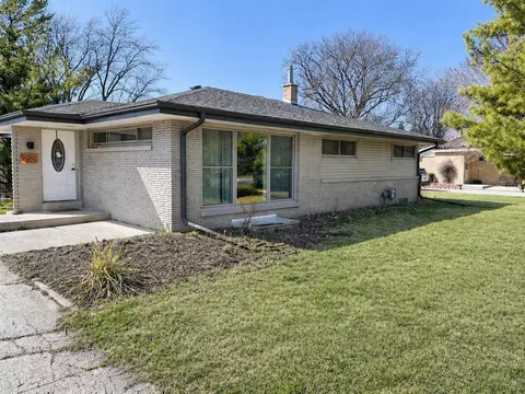 2985 Arbor, Brookfield, WI 53005