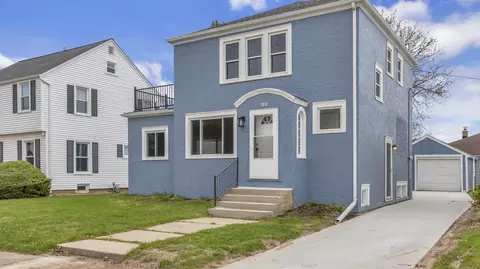 2121 Cleveland, Sheboygan, WI 53081