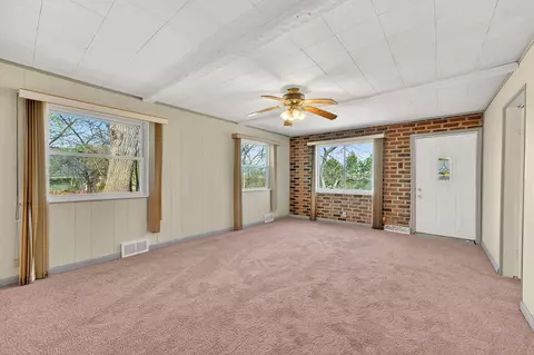 3561 S 31st, Greenfield, WI 53221