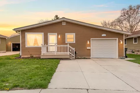 712 Carpenter, Plymouth, WI 53073