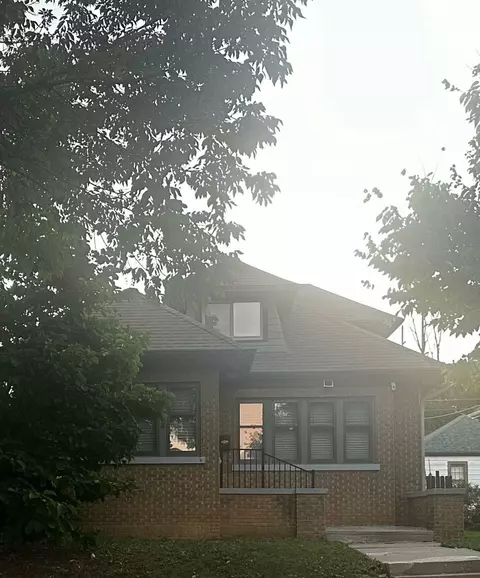 4214 N 21st, Milwaukee, WI 53209