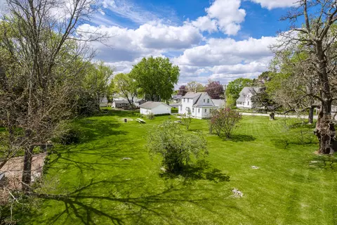 317 W Capitol, Hartland, WI 53029