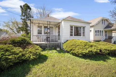 2923 W College, Milwaukee, WI 53221