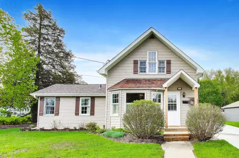 335 Howard, Walworth, WI 53184