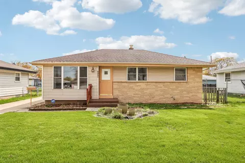 8221 W Carmen, Milwaukee, WI 53218