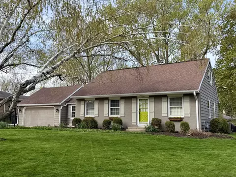 1245 N 121st, Wauwatosa, WI 53226